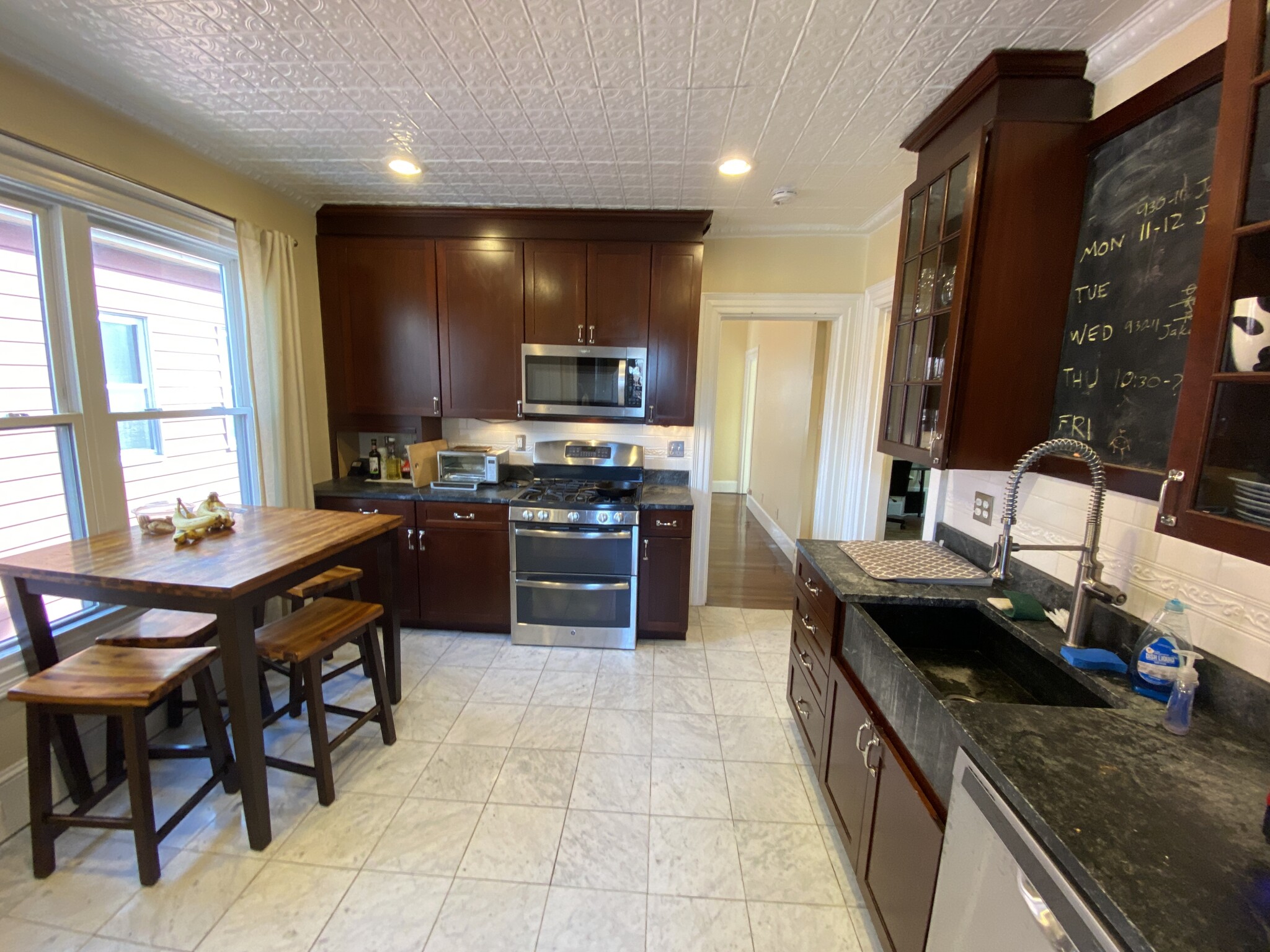 5 bed, 2 bath apartment for rent at 381 Highland Ave Unit 2R, Powder House Square — photo 2 of 40