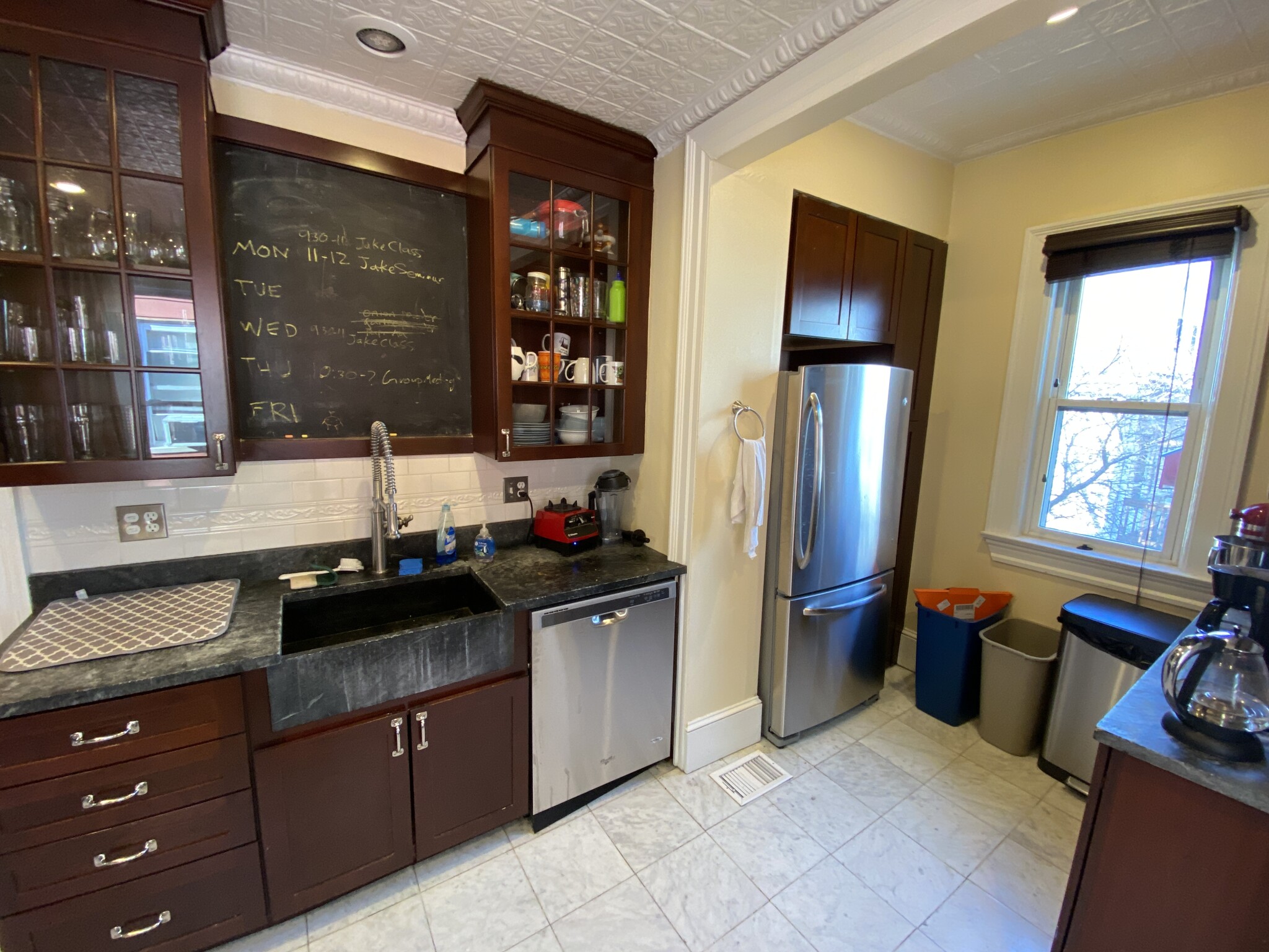 5 bed, 2 bath apartment for rent at 381 Highland Ave Unit 2R, Powder House Square — photo 7 of 40