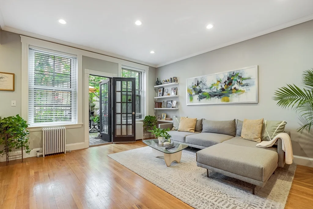 1 bed, 1 bath apartment for rent at 381 Marlborough St Unit 1, Back Bay — photo 6 of 22