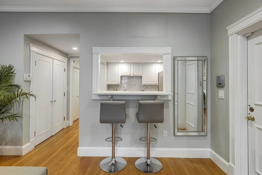 1 bed, 1 bath apartment for rent at 381 Marlborough St Unit 1, Back Bay — photo 8 of 22