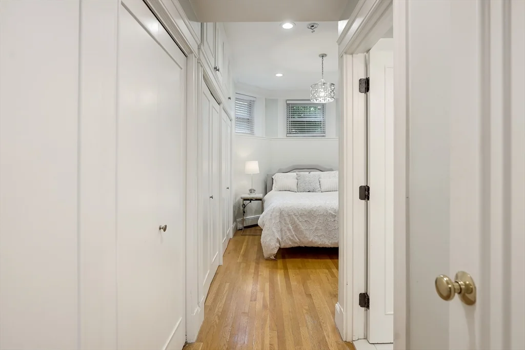 1 bed, 1 bath apartment for rent at 381 Marlborough St Unit 1, Back Bay — photo 9 of 22