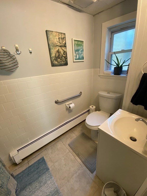 2 bed, 1 bath apartment for rent at 381 Sumner Unit 1, East Boston — photo 7 of 7
