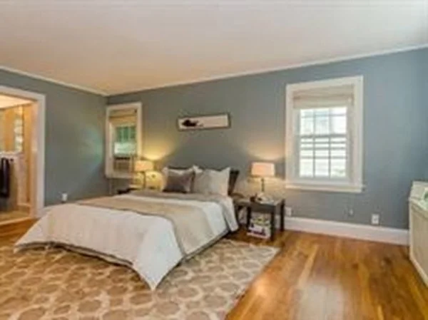 3 bed, 2 bath apartment for rent at 381 Vfw Pkwa, Chestnut Hill — photo 11 of 20