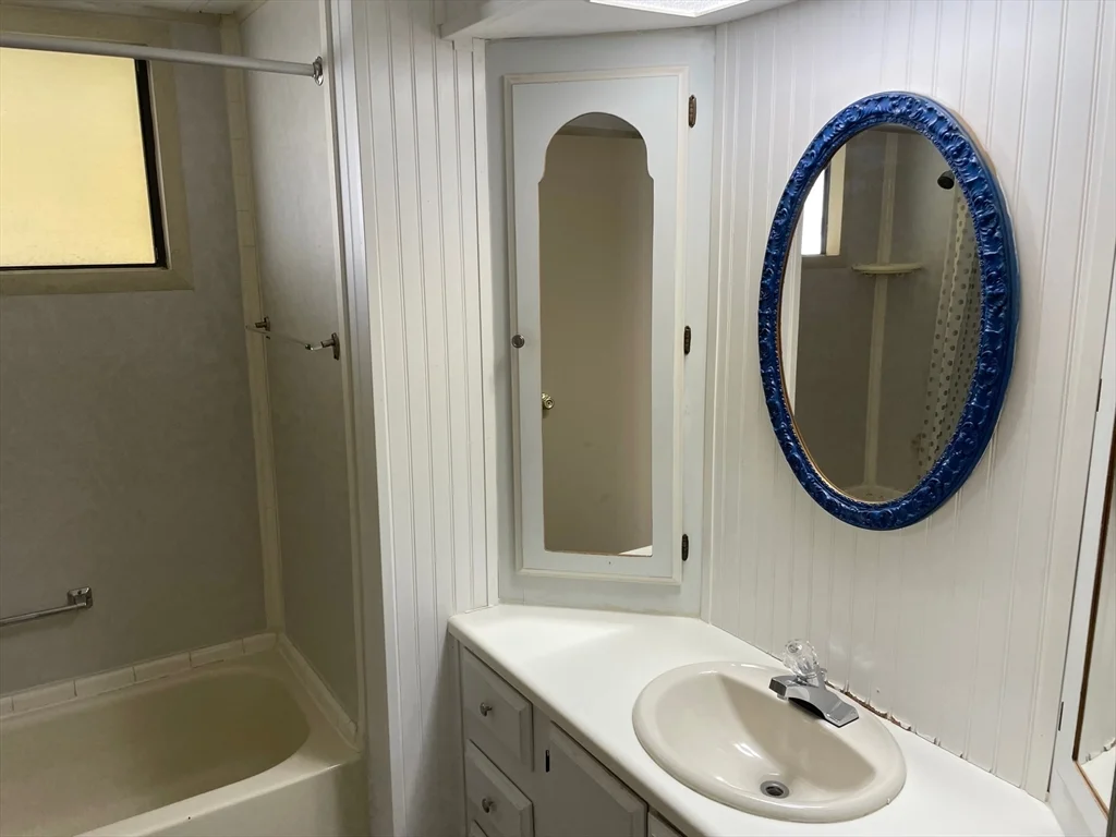 2 bed, 2 bath apartment for rent at 3811 Midway Unit 0, Bradenton — photo 4 of 5