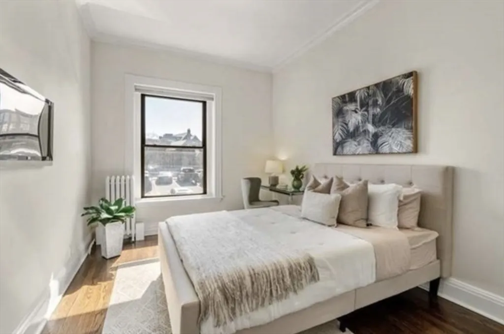 2 bed, 1 bath apartment for rent at 382 Commonwealth Ave Unit 13, Back Bay — photo 12 of 16