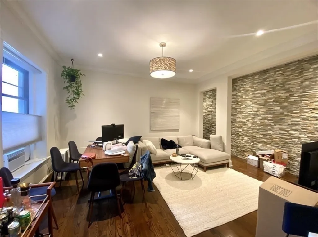 2 bed, 1 bath apartment for rent at 382 Commonwealth Ave Unit 13, Back Bay — photo 7 of 16