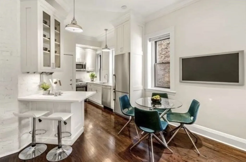 2 bed, 1 bath apartment for rent at 382 Commonwealth Ave Unit 13, Back Bay — photo 3 of 16