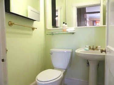 2 bed, 1.5 bath apartment for rent at 382 Commonwealth Ave Unit 52, Back Bay — photo 11 of 19