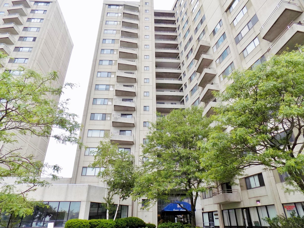 1 bed, 1 bath apartment for rent at 382 Ocean Ave Unit 606, Revere Beach — photo 1 of 40