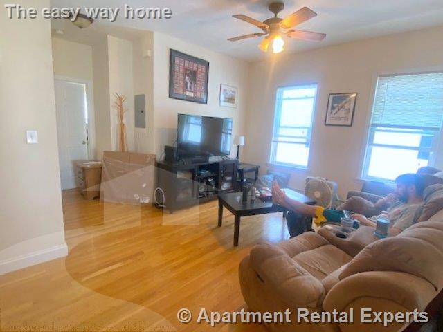 3 bed, 1 bath apartment for rent at 383 Columbia St Unit 3, Inman Square — photo 4 of 10