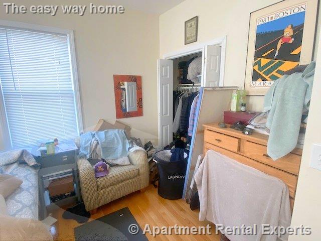 3 bed, 1 bath apartment for rent at 383 Columbia St Unit 3, Inman Square — photo 9 of 10