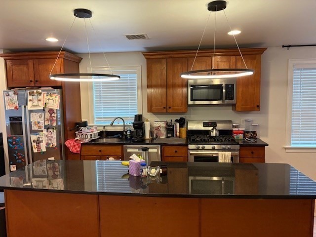 3 bed, 2 bath apartment for rent at 383 Hyde Park Ave Unit 2, Jamaica Plain — photo 5 of 15