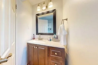 2 bed, 1 bath apartment for rent at 383 Langley Rd Unit 3, Newton — photo 8 of 10