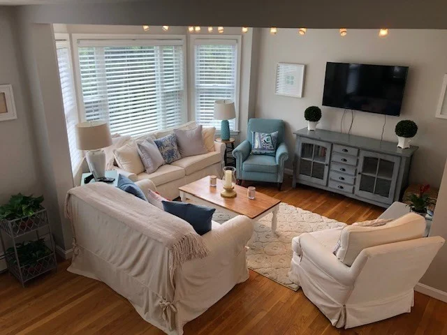 2 bed, 2 bath apartment for rent at 383 Maverick Unit 2, East Boston — photo 3 of 23