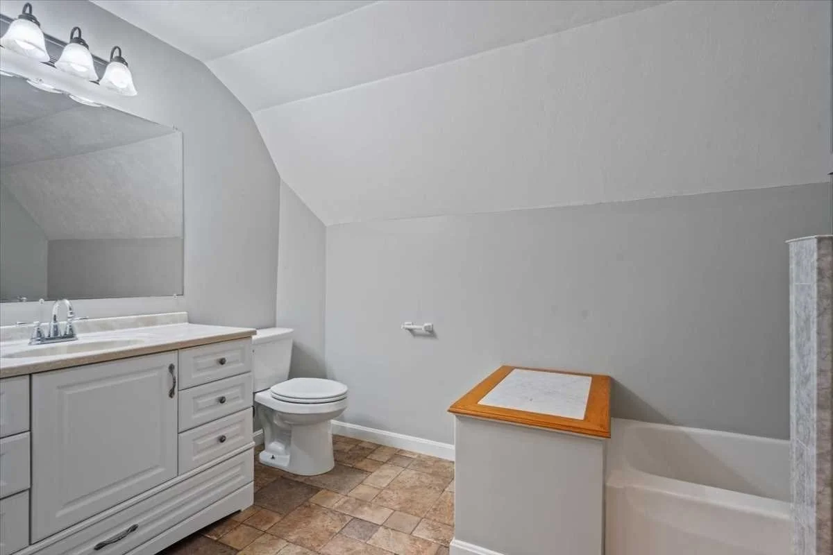 2 bed, 1 bath apartment for rent at 384 Bridle Path, Worcester — photo 22 of 36