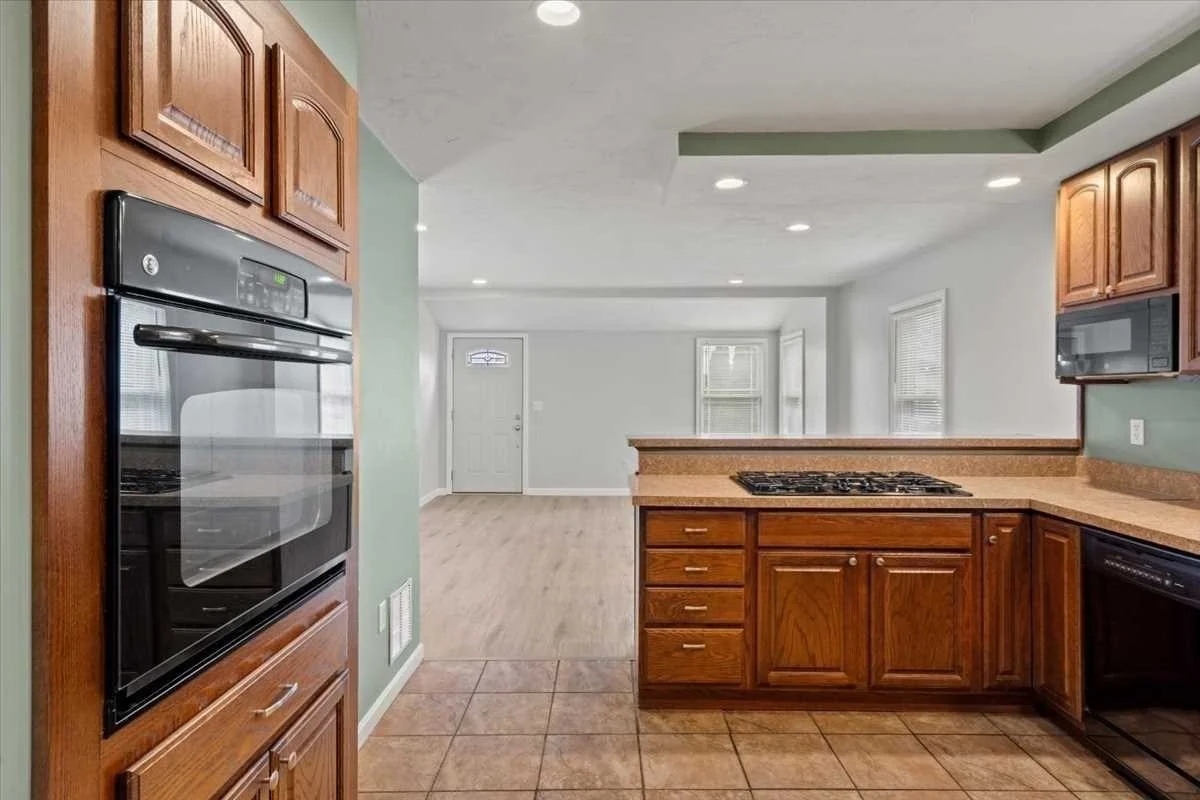 2 bed, 1 bath apartment for rent at 384 Bridle Path, Worcester — photo 14 of 36