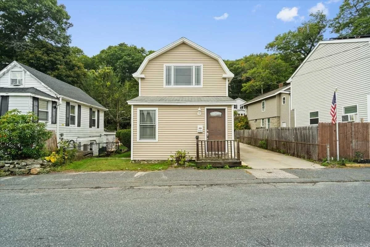 2 bed, 1 bath apartment for rent at 384 Bridle Path, Worcester — photo 3 of 36