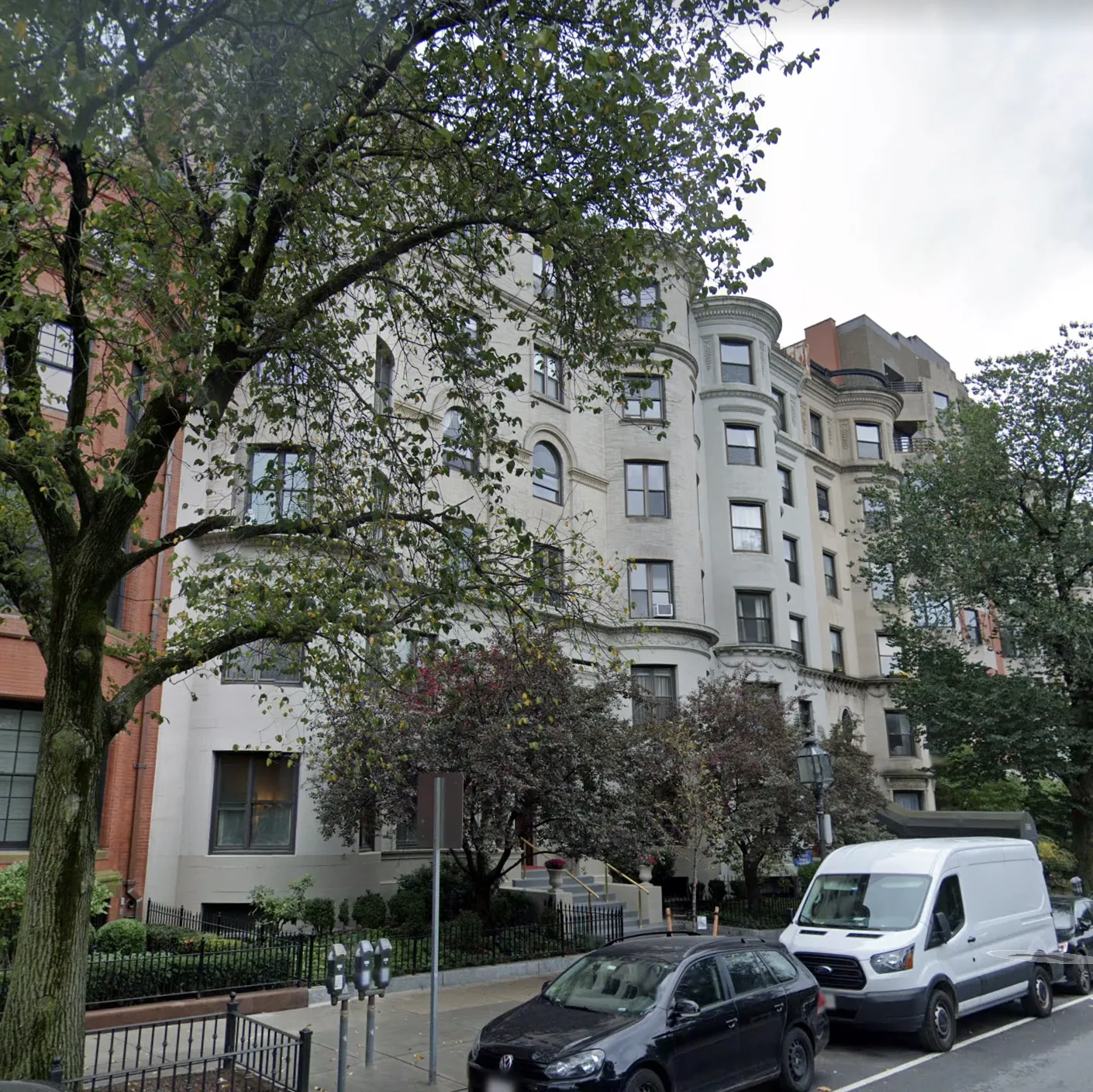 3 bed, 1 bath apartment for rent at 384 Commonwealth Ave Unit 13, Back Bay — photo 8 of 11