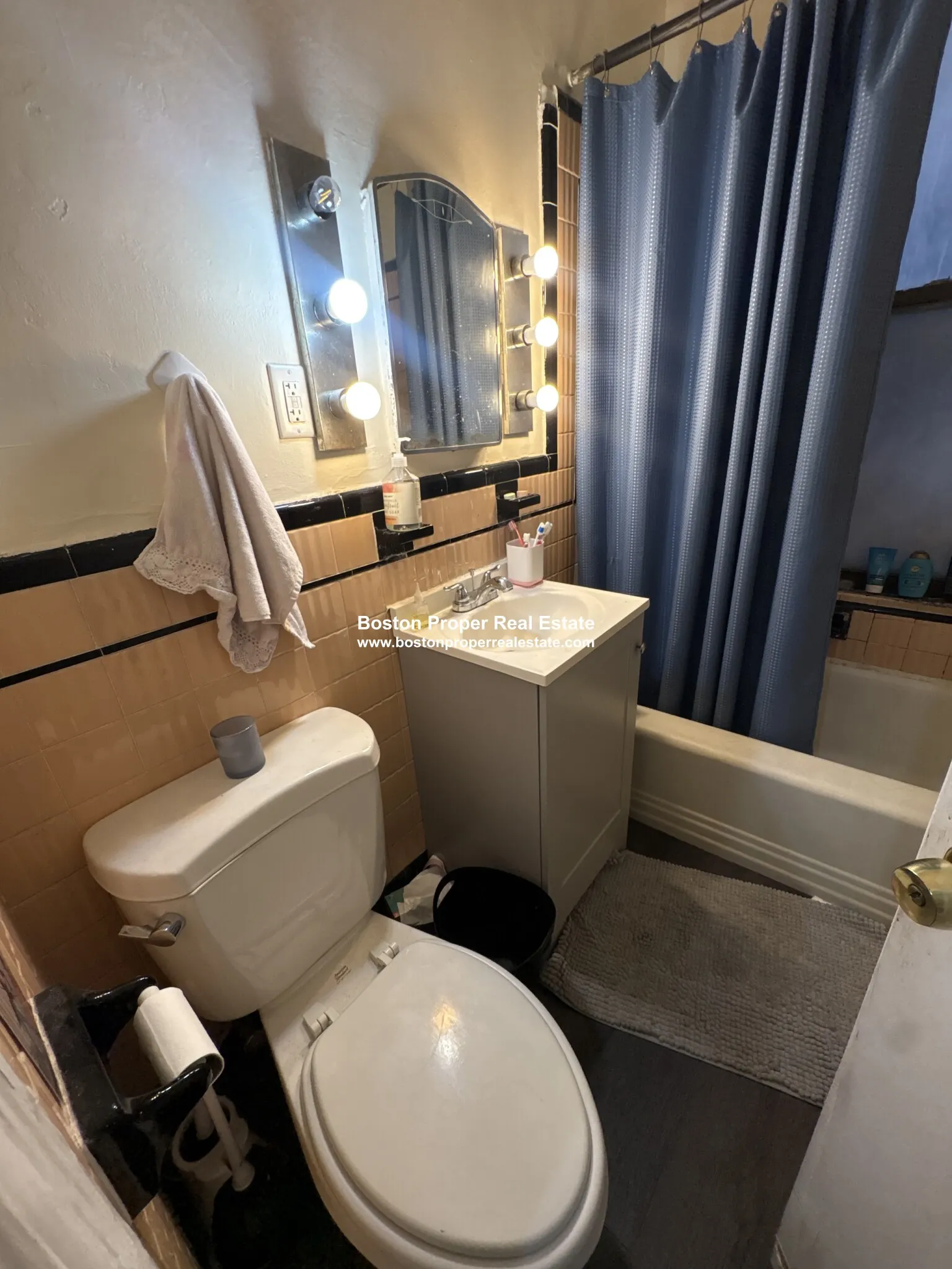 3 bed, 1 bath apartment for rent at 384 Commonwealth Ave Unit 43, Back Bay — photo 6 of 10