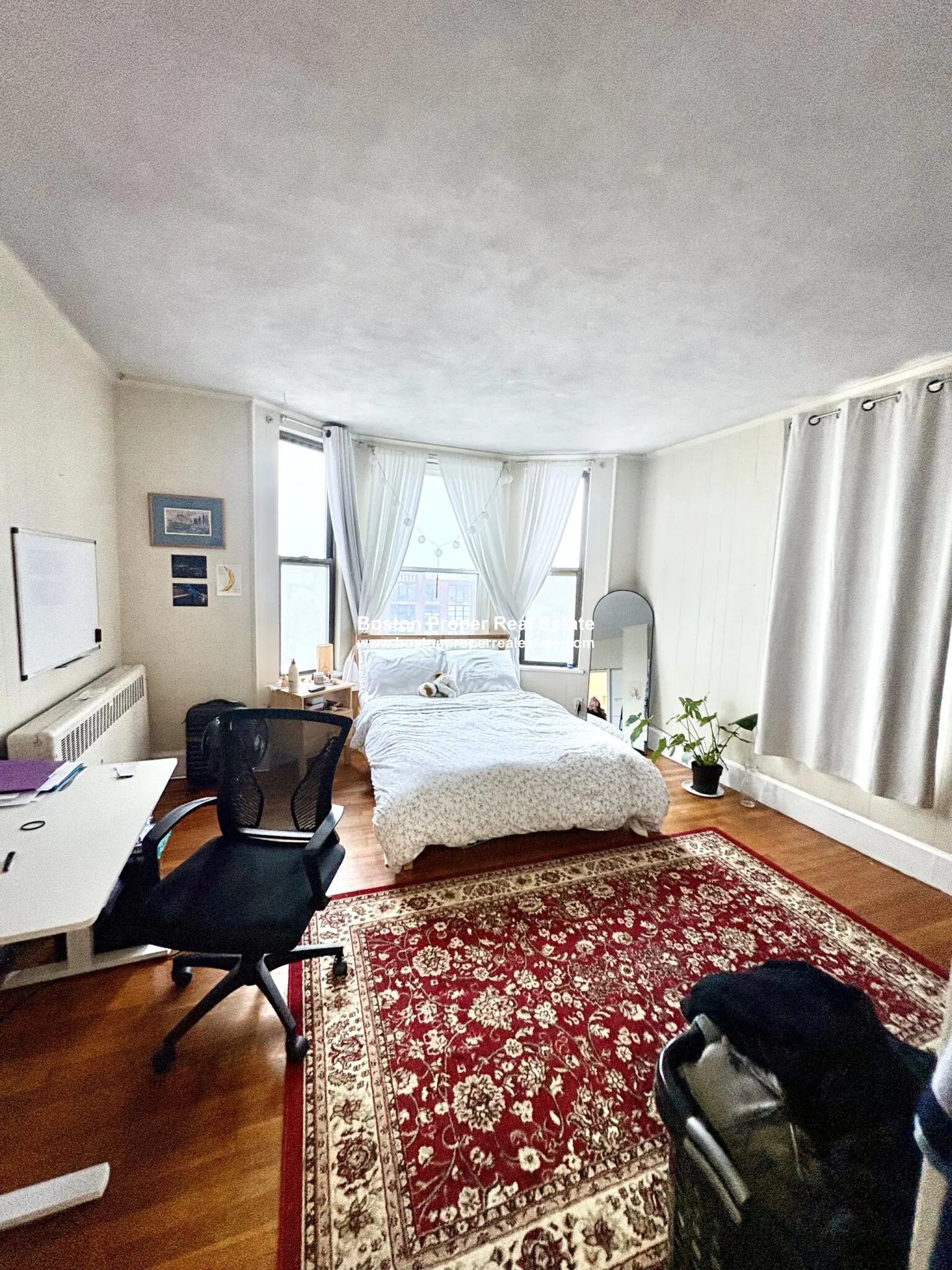 3 bed, 1 bath apartment for rent at 384 Commonwealth Ave Unit 63, Back Bay — photo 1 of 12