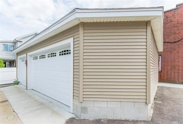 2 bed, 1 bath apartment for rent at 384 Langley Rd Unit 2, Newton Center — photo 14 of 14