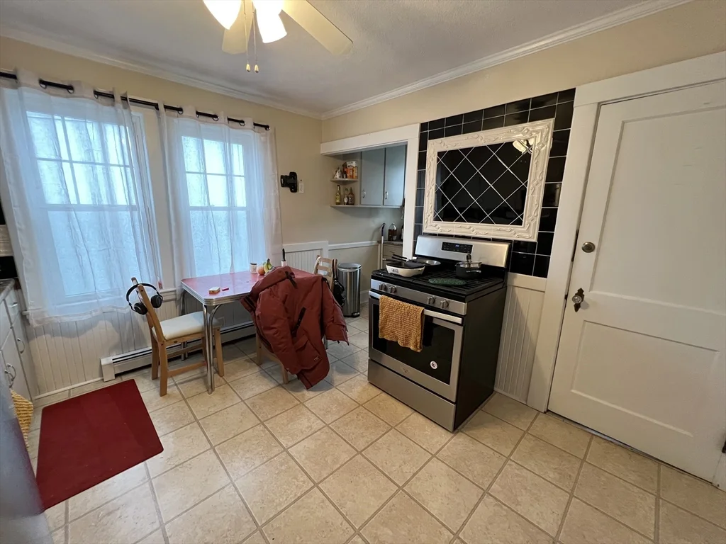 2 bed, 1 bath apartment for rent at 385 Arlington St Unit 1, Watertown — photo 10 of 16