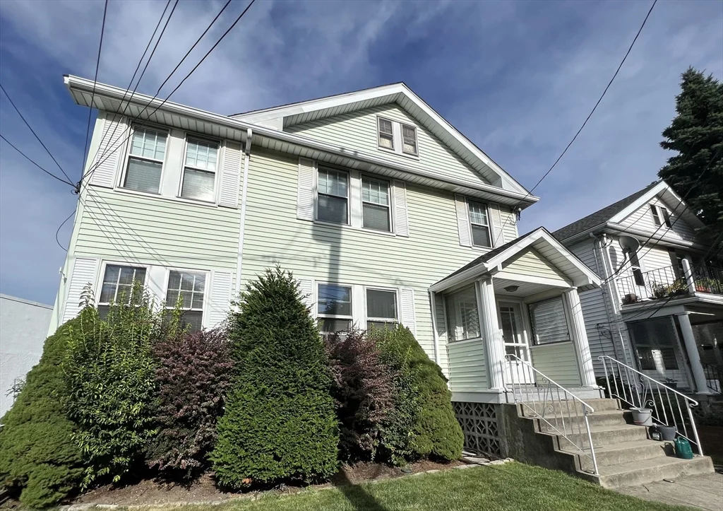 2 bed, 1 bath apartment for rent at 385 Arlington St Unit 1, Watertown — photo 1 of 16