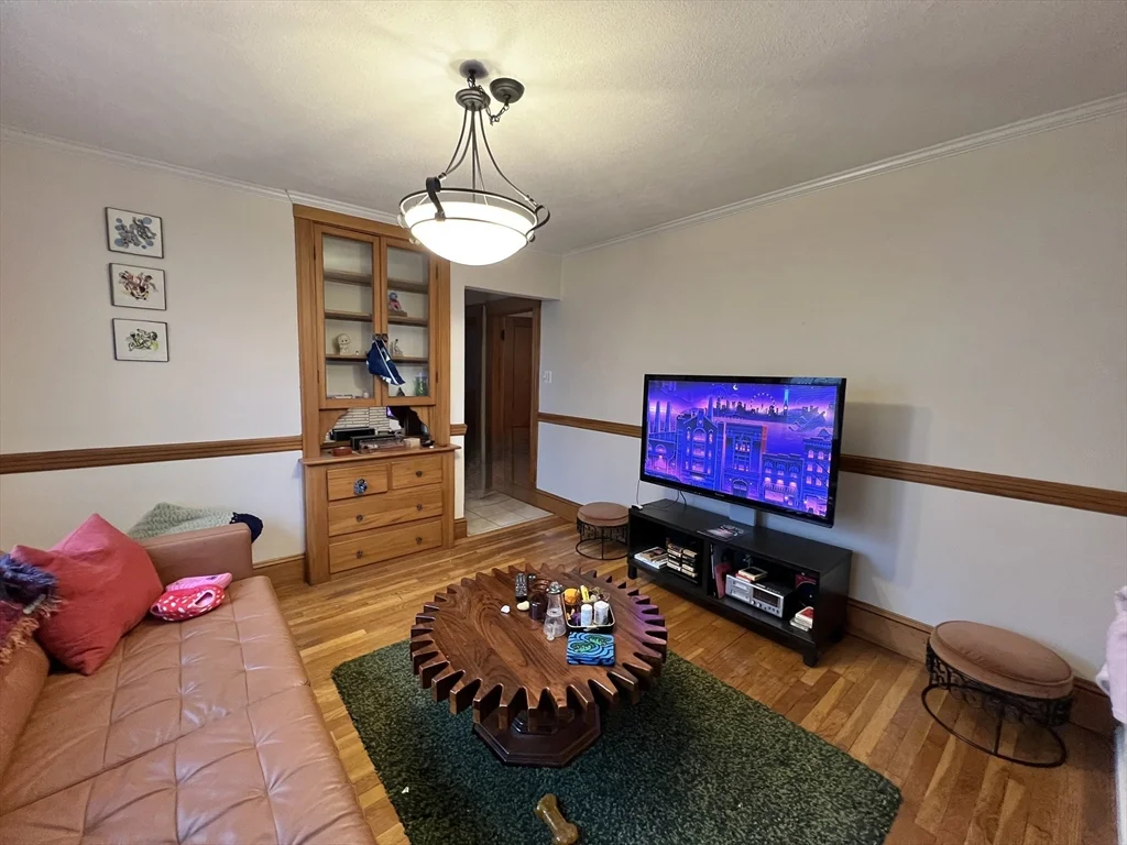 2 bed, 1 bath apartment for rent at 385 Arlington St Unit 1, Watertown — photo 5 of 16