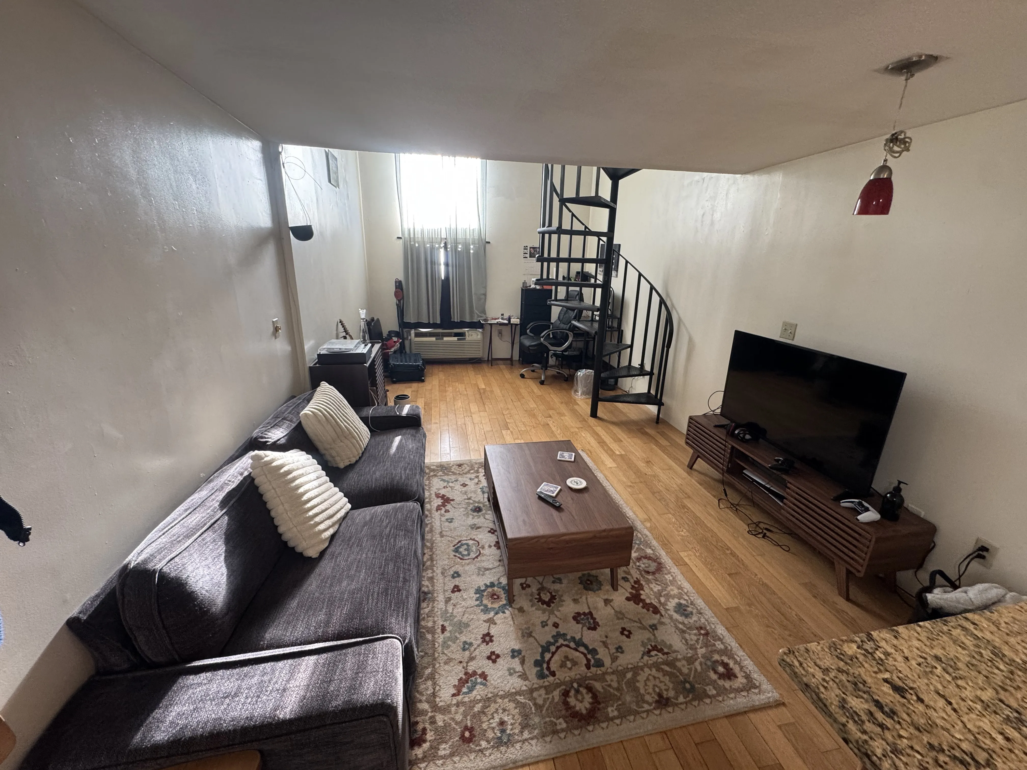 1 bed, 1 bath apartment for rent at 385 Dorchester St Unit a8, South Boston