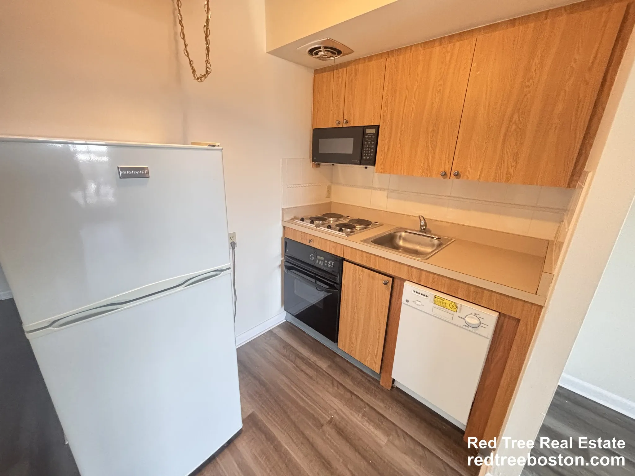 Studio bed, 1 bath apartment for rent at 385 Massachusetts Ave Unit 34, Arlington — photo 6 of 22