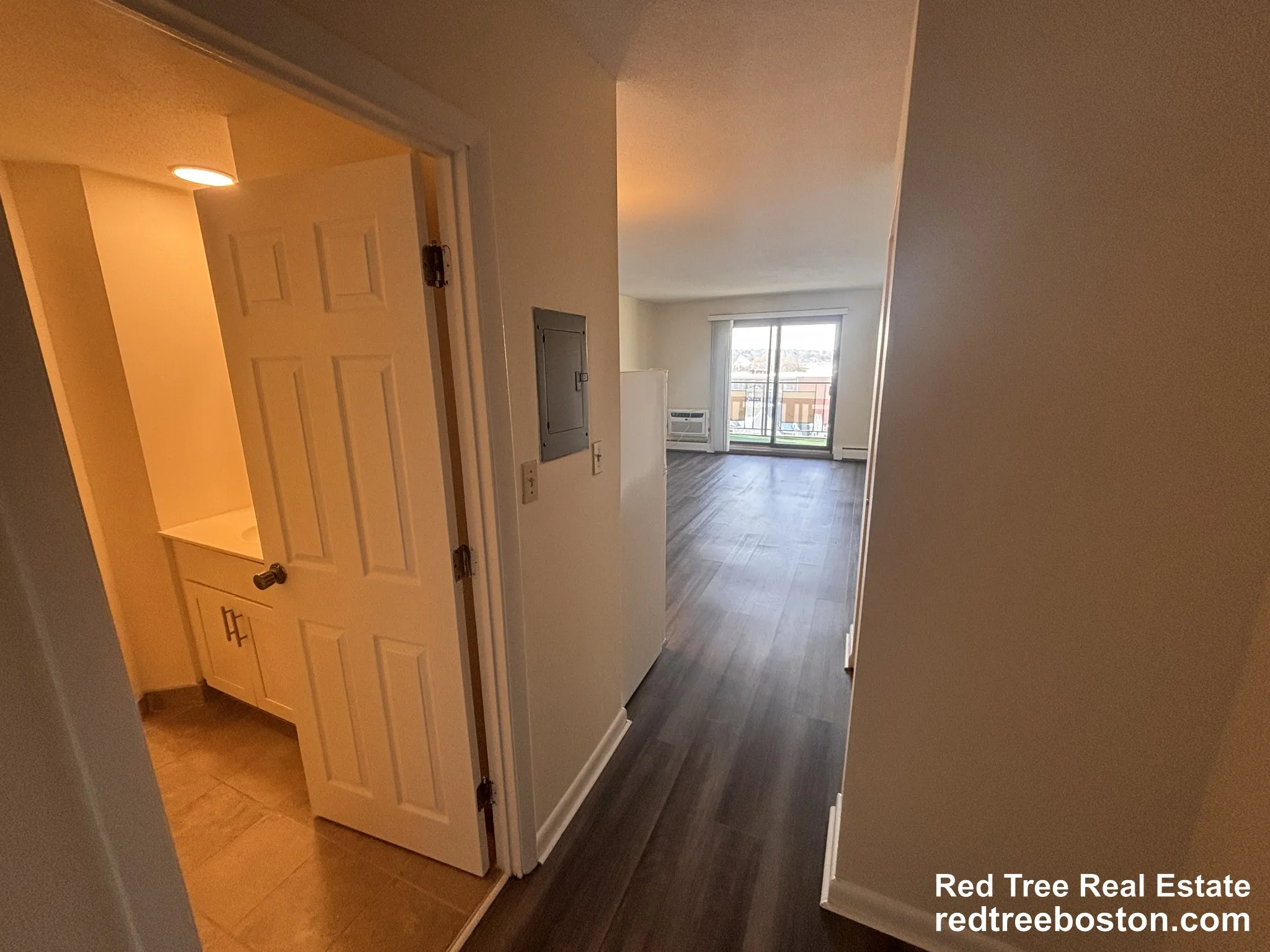 Studio bed, 1 bath apartment for rent at 385 Massachusetts Ave Unit 34, Arlington — photo 2 of 22