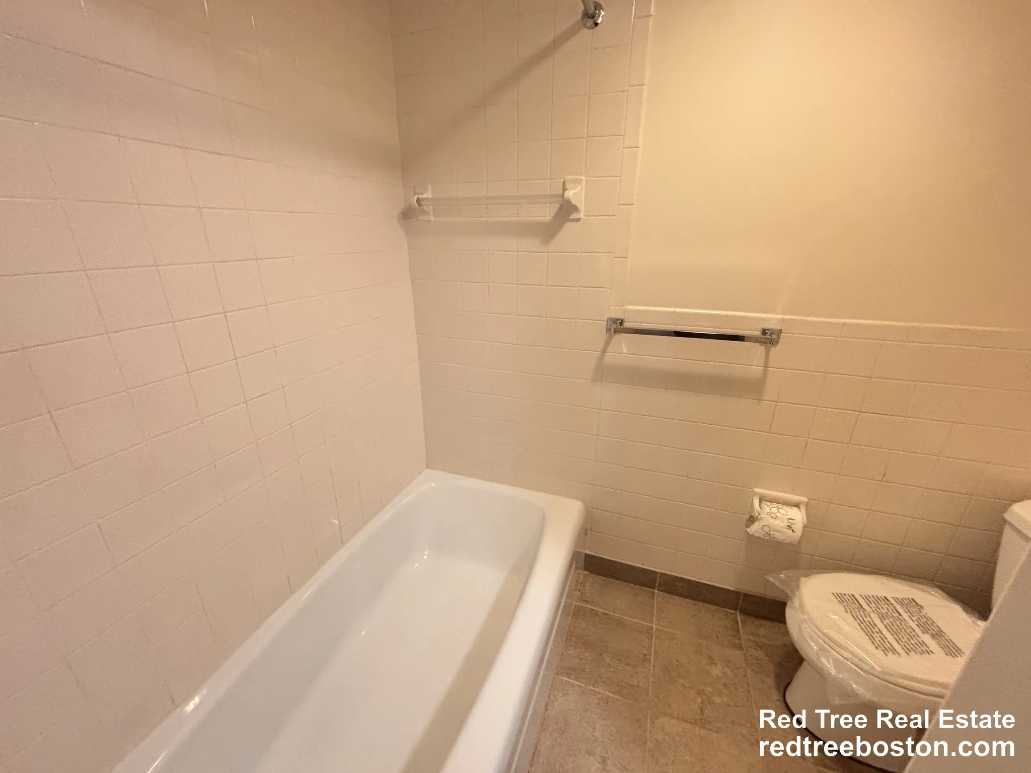 Studio bed, 1 bath apartment for rent at 385 Massachusetts Ave Unit 34, Arlington — photo 4 of 22