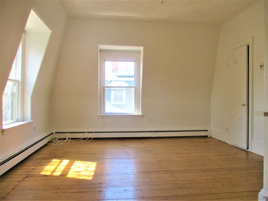Studio bed, 1 bath apartment for rent at 385 Washington St Unit 3, Central Square — photo 2 of 10