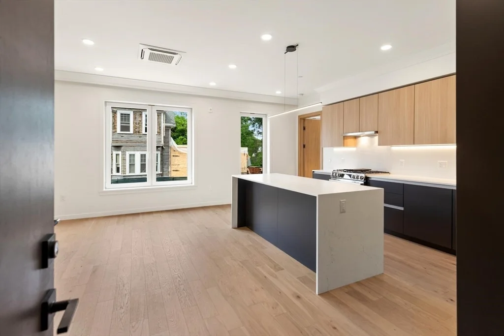 2 bed, 2 bath apartment for rent at 386-388 Washington St Unit 103, Quincy Point — photo 6 of 25