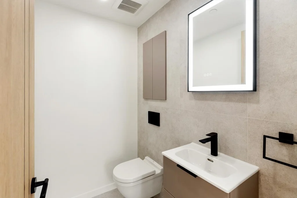 2 bed, 2 bath apartment for rent at 386-388 Washington St Unit 103, Quincy Point — photo 17 of 25