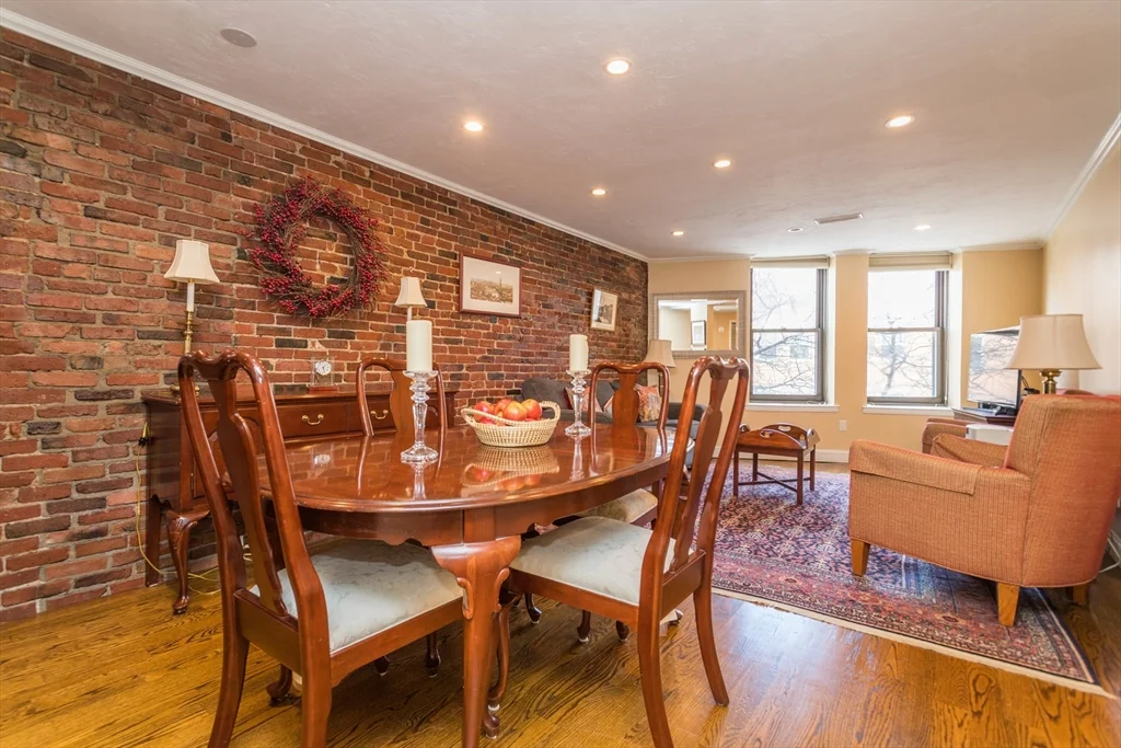 2 bed, 1 bath apartment for rent at 386 Commercial St Unit 3E, North End