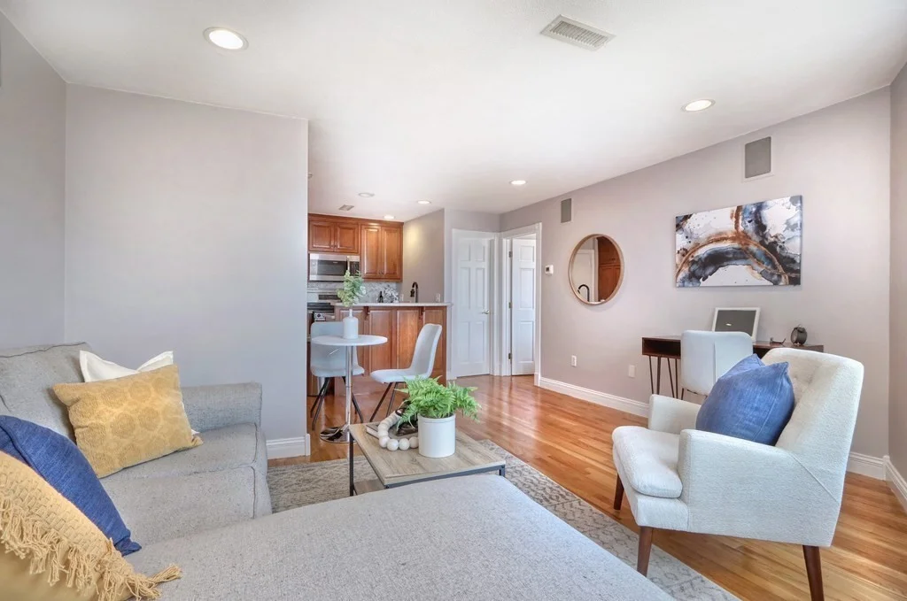1 bed, 1 bath apartment for rent at 386 Commercial St Unit 5D, Waterfront — photo 3 of 12