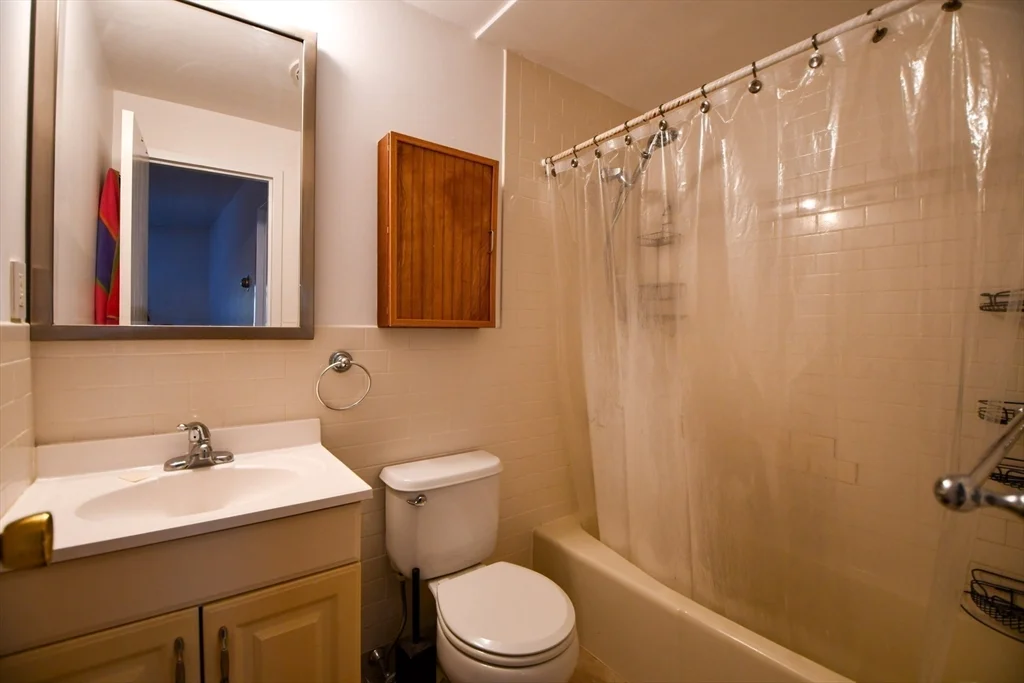 1 bed, 1 bath apartment for rent at 386 Commercial Unit 3D, North End — photo 8 of 15