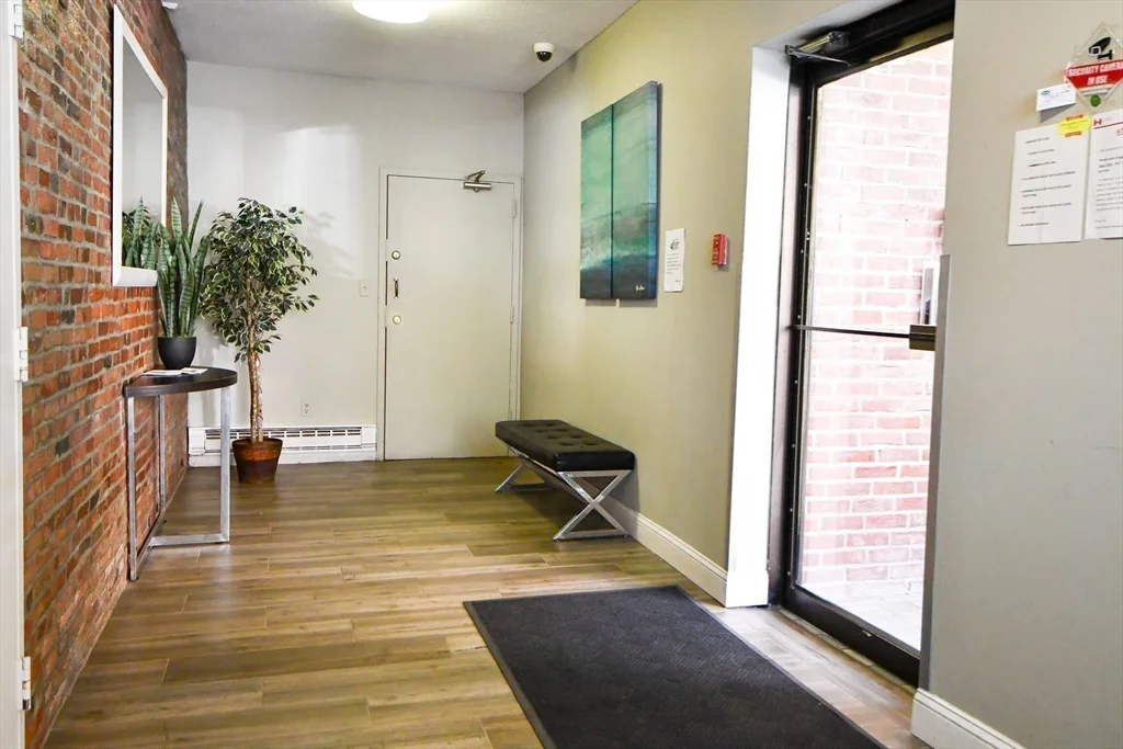 1 bed, 1 bath apartment for rent at 386 Commercial Unit 3D, North End — photo 10 of 15