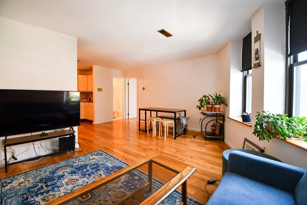 1 bed, 1 bath apartment for rent at 386 Commercial Unit 3D, North End — photo 1 of 15