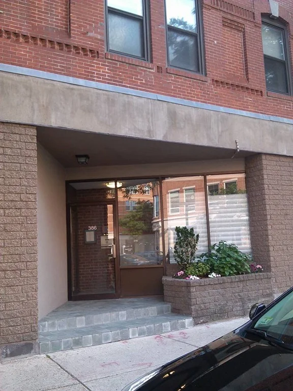 Studio bed, 1 bath apartment for rent at 386 Commercial Unit 5B, North End — photo 1 of 16