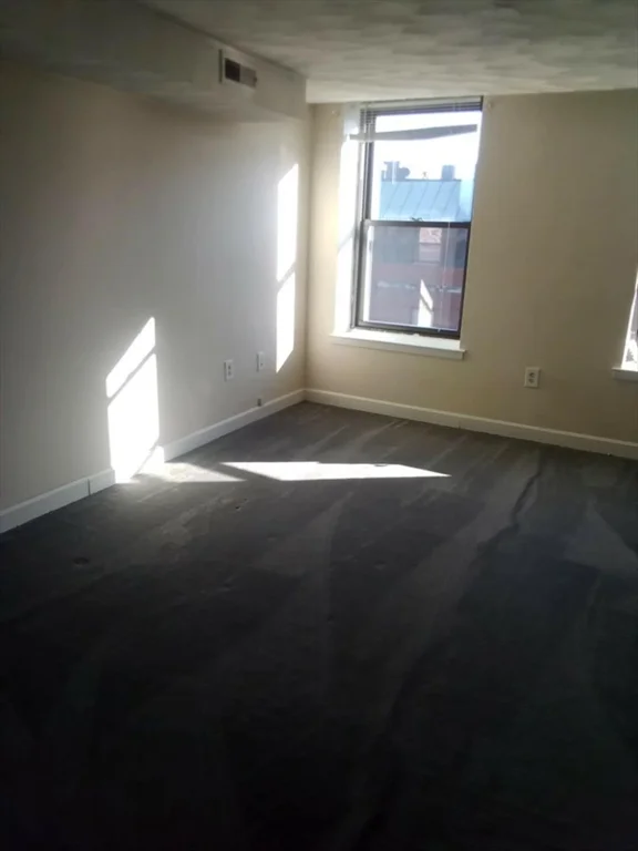 Studio bed, 1 bath apartment for rent at 386 Commercial Unit 5B, North End — photo 7 of 16