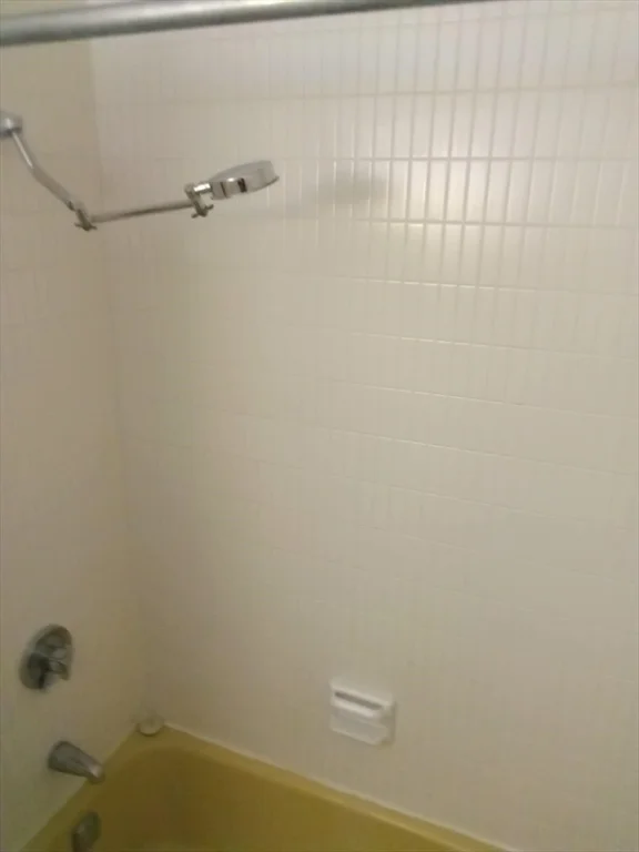 Studio bed, 1 bath apartment for rent at 386 Commercial Unit 5B, North End — photo 14 of 16