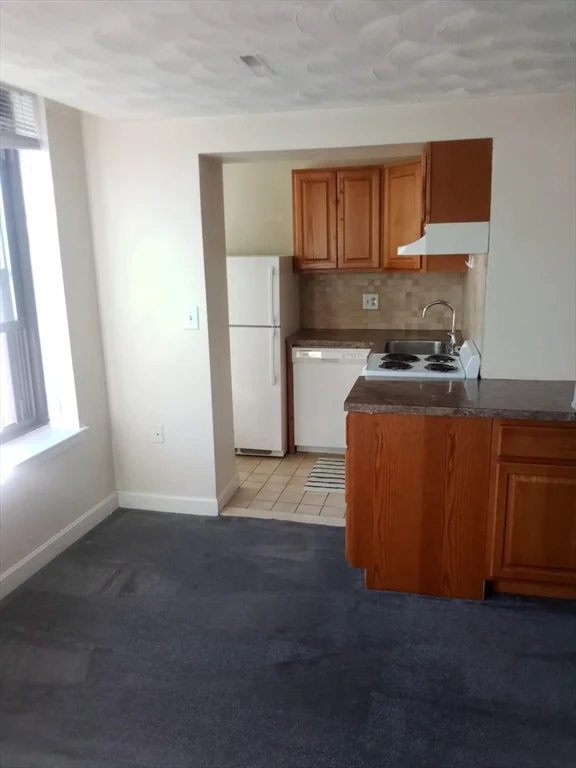 Studio bed, 1 bath apartment for rent at 386 Commercial Unit 5B, North End — photo 8 of 16