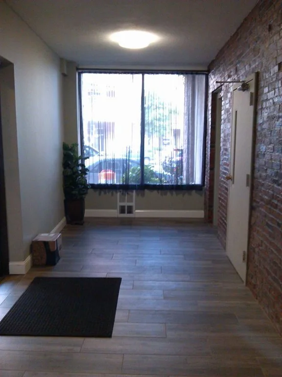 Studio bed, 1 bath apartment for rent at 386 Commercial Unit 5B, North End — photo 2 of 16