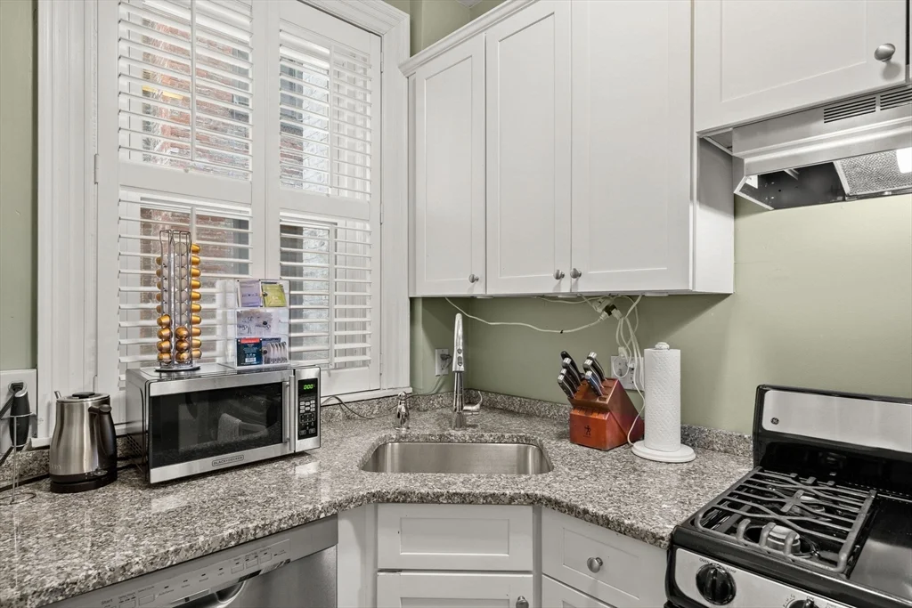 2 bed, 1 bath apartment for rent at 386 Commonwealth Unit 23, Back Bay — photo 6 of 34