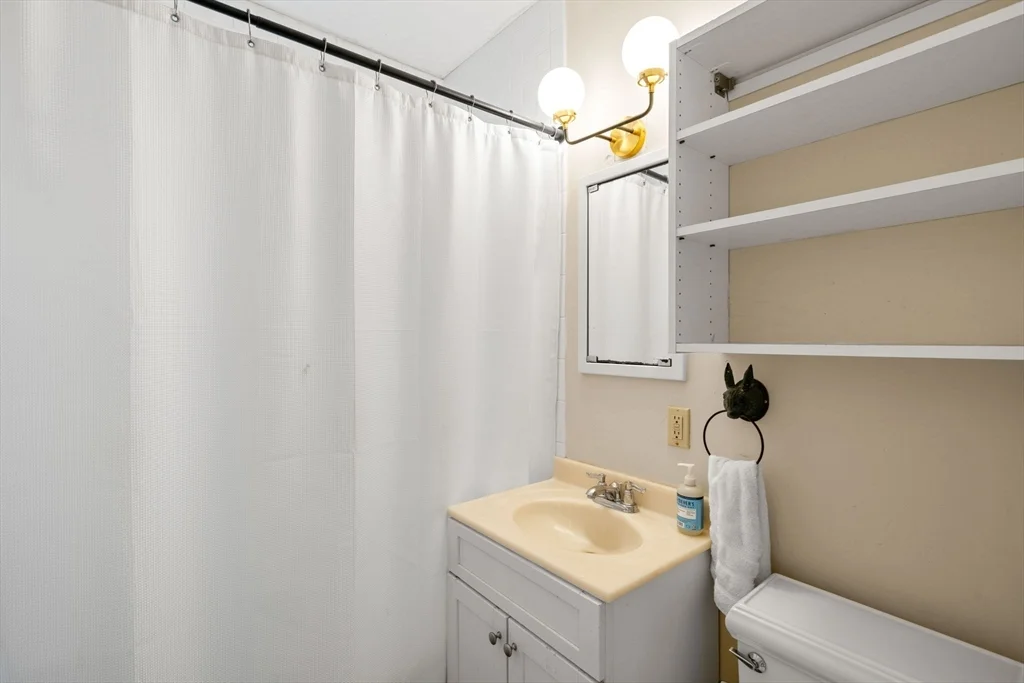 2 bed, 1 bath apartment for rent at 386 Commonwealth Unit 23, Back Bay — photo 20 of 34