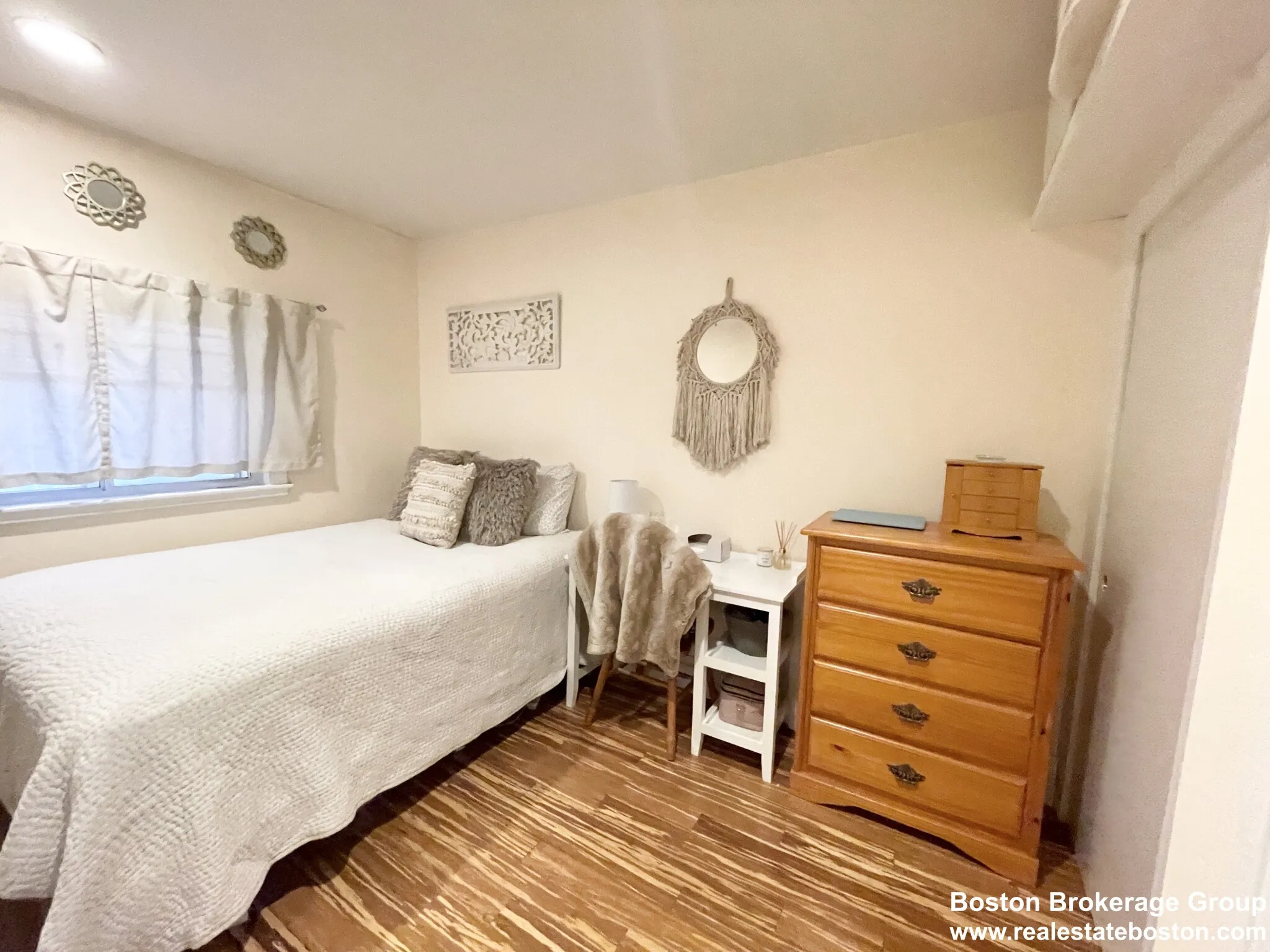 2 bed, 1 bath apartment for rent at 386 East 8th St Unit 4, South Boston — photo 3 of 6