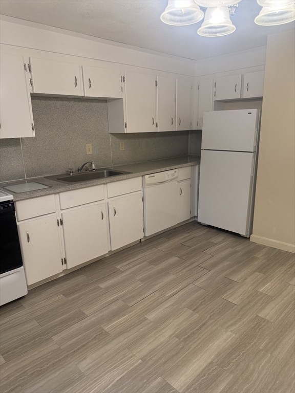 1 bed, 1 bath apartment for rent at 387 Adams St Unit 4, Abington — photo 3 of 9