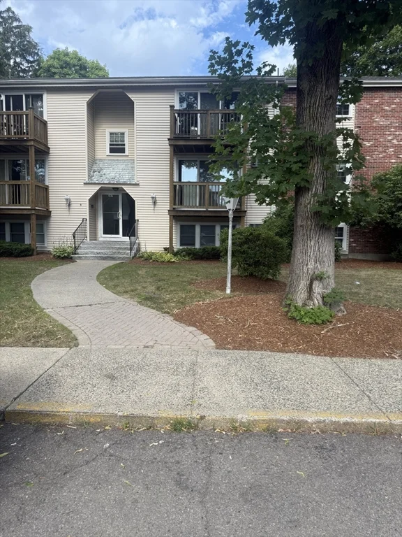 2 bed, 1 bath apartment for rent at 387 Adams St Unit 8, Abington — photo 1 of 9